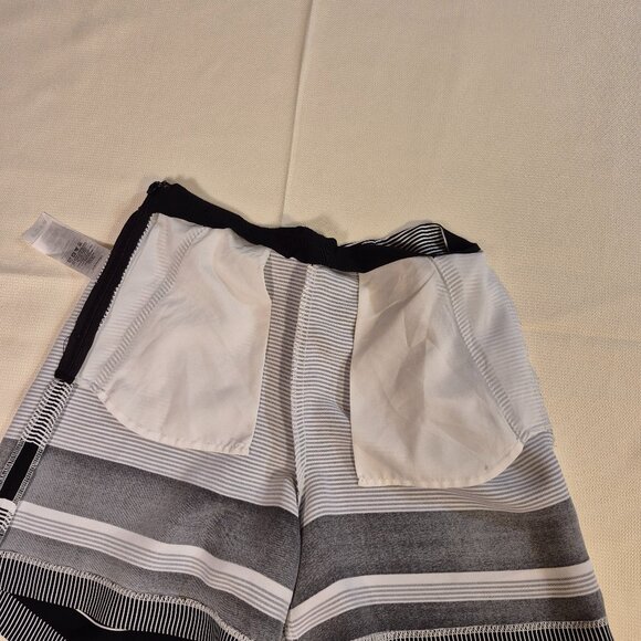 ARMANI EXCHANGE high waisted black and white shorts - Picture 9 of 13